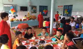 Hình thành thói quen ăn uống lành mạnh và lối sống năng động cho trẻ nhỏ