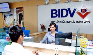 BIDV Thanh Xuân kinh doanh xuất sắc, nhận Huân chương Lao động hạng Ba