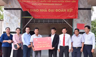 Trungnam Group xây trường học, nhà đại đoàn kết cho người nghèo ở Vĩnh Long 