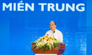 Thủ tướng Nguyễn Xuân Phúc phát biểu tại Hội nghị. Ảnh: VGP/Quang Hiếu