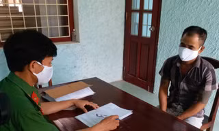 Nguyễn Văn Thiện tại cơ quan công an.