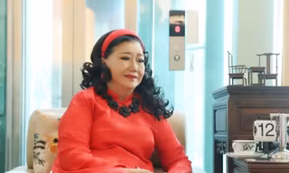 NSND Kim Cương gửi tặng 300 triệu cho Bệnh viện Bệnh Nhiệt Đới TPHCM