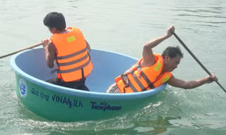 Đua thuyền thúng được tài trợ để phục vụ cứu nạn
