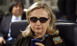 Bà Hillary Clinton nguy cơ bị mù