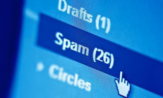 Vì sao không nên xoá email rác?