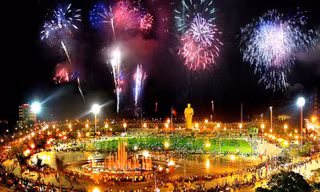 Nghệ An bắn pháo hoa 15 phút chào năm mới 2024