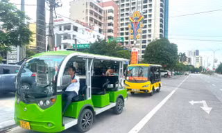 Nguy cơ xóa sổ hàng trăm xe điện du lịch Cửa Lò 