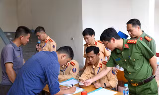 Lo lắng, thức trắng đêm trước khi đi thi sát hạch lái xe