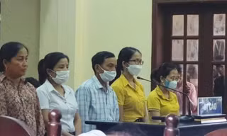 Ăn chặn tiền hỗ trợ thiên tai, 5 cán bộ xã lĩnh án