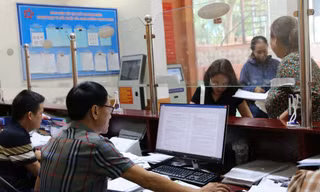 Nghệ An 'tuýt còi' việc dừng giải quyết thủ tục hành chính