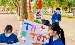 Những món quà ý nghĩa cổ vũ sĩ tử vượt vũ môn thành công
