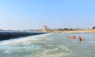 Hai anh em đuối nước khi tắm sông ở Nghệ An