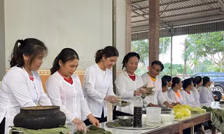 Bí quyết làm bánh lá gai của người Thổ