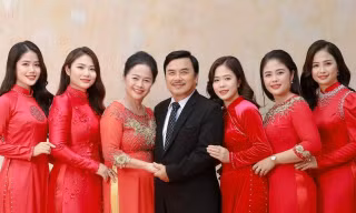 Xúc động câu chuyện 5 cô con gái xây nhà khang trang báo hiếu bố mẹ