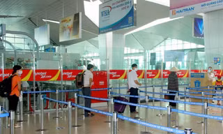Siết chặt công tác phòng chống dịch COVID-19 tại sân bay Vinh.