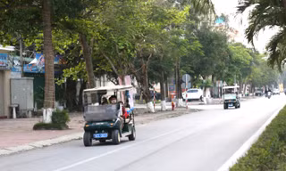 Chưa đăng ký, đăng kiểm, hàng trăm xe điện ở Cửa Lò nguy cơ dừng hoạt động