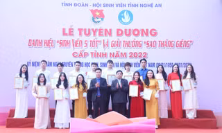 Tỉnh Đoàn Nghệ An tuyên dương Sinh viên 5 tốt, Sao tháng Giêng năm 2022