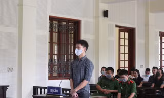 Tạt xăng thiêu sống đồng nghiệp vì món nợ 2,5 triệu đồng