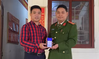 Trả lại hơn 700 triệu đồng cho người chuyển khoản nhầm