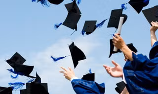 Trường ĐH nghiên cứu phải có 100 bài báo khoa học mỗi năm
