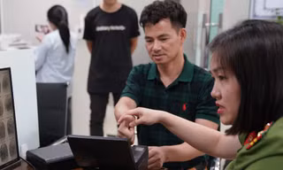 NSND Xuân Bắc làm căn cước mới ngay từ 1/7