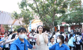 Diễn đàn điều em muốn nói: Hoa hậu Thanh Thủy nhớ lại ký ức bị bạn học giễu cợt