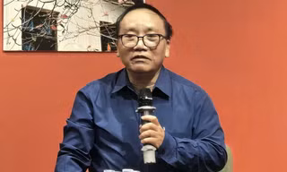 Nhà thơ Trần Đăng Khoa khuyên một nhà văn 'bỏ viết'