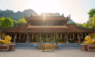 Lễ hội chùa Hương 2022: Dừng tổ chức, không đón khách nhưng có nghi lễ mở cửa rừng