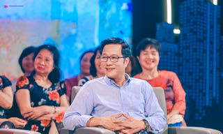 NSND Trọng Trinh kể từng bị bố đuổi đánh vì thi diễn viên
