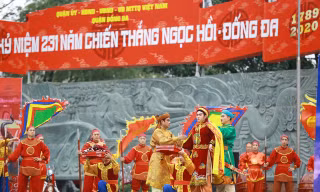 Tái hiện lễ đăng cơ của vua Quang Trung tại khai mạc lễ hội gò Đống Đa