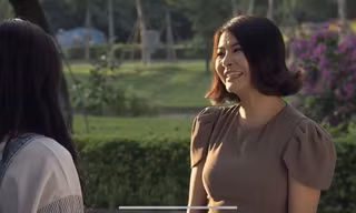 Linh (Kim Oanh) bị con trai anh trai mưa đá xoáy