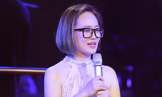 Vợ chồng nghệ sĩ Trinh Hương - Bùi Công Duy song tấu tác phẩm do Phú Quang viết tặng vợ cũ 