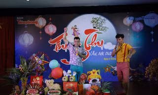Nghệ sĩ Xuân Bắc-Tự Long 'náo động' đêm trung thu