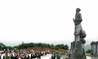 Hai vầng hương khói Nguyên tiêu