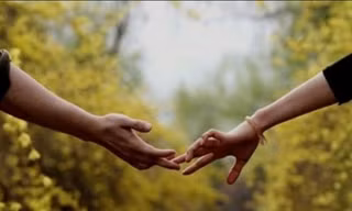 Anh chàng ở Ấn Độ hứa nhảy cầu cùng người yêu rồi không nhảy, sự việc sau đó cực bất ngờ