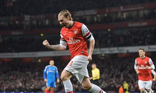 Kết quả Ngoại hạng Anh: Arsenal gia cố ngôi đầu