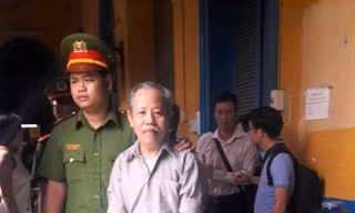 Ông Lê Quốc Cường trong lần ra tòa . Ảnh: Tân Châu.