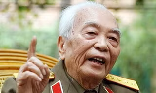 Từ thầy giáo dạy sử thành đại tướng lừng danh