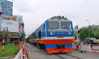 Các chuyến tàu liên vận quốc tế từ ga Lào Cai đi Trung Quốc ngừng hoạt động để tăng cường các biện pháp phòng dịch.