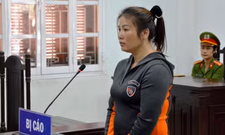 Đối tượng Nguyễn Thị Hà trước vành móng ngựa