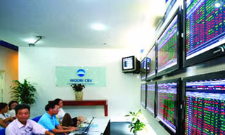 Tiền nhàn rỗi hết thời lướt sóng
