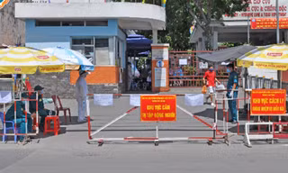 Bệnh viện quận Tân Phú bị phong tỏa vì 2 nhân viên mắc COVID-19.