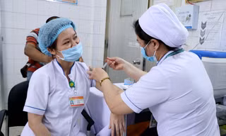 TPHCM sẽ triển khai 1.000 điểm tiêm vắc xin trong cộng đồng.
