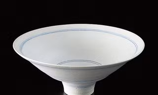 Chiếc bát sứ “xoàng xĩnh” có giá… 5 tỷ đồng