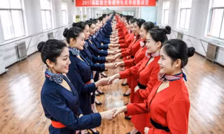 Bên trong lò đào tạo tiếp viên hàng không Trung Quốc