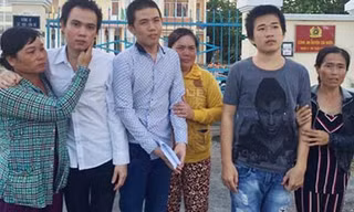 Niềm vui đón Tết của những người được minh oan năm 2016