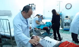 Mới nhất vụ người dân nghi bị phơi nhiễm HIV khi cứu nạn tại Kon Tum