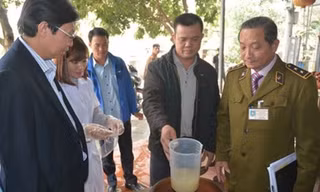 Hà Nội sẽ tiếp tục kiểm tra, truy lùng rượu nhiễm độc methanol. Ảnh: ANTĐ.