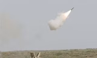 Hệ thống phòng không Pantsir-S của Nga khai hỏa.