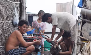 Nhà ai cũng cố sắm máy phát điện